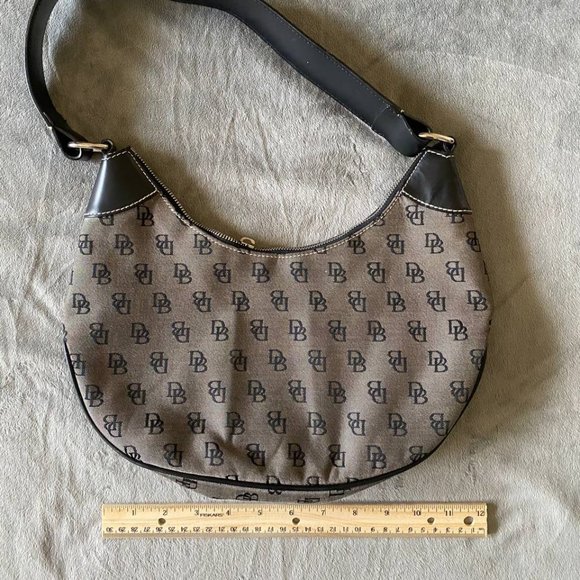 Dooney & Bourke Purse (Clean Up Project) (Bin 4) - Picture 2 of 7